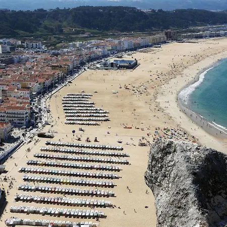 Stone's Throw - Front Line In * Nazare