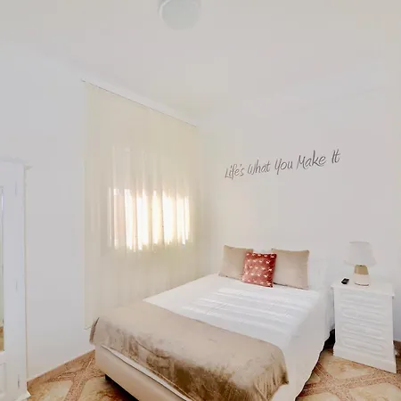 Apartment Stone's Throw - Front Line In Nazare